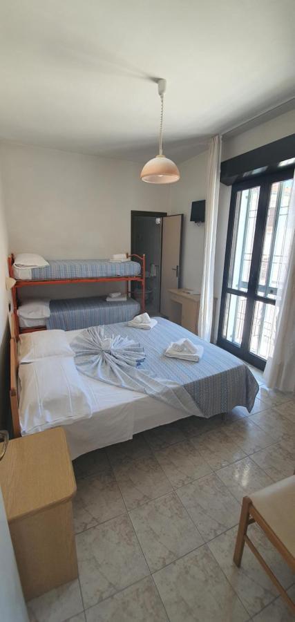 Hotel Vela Azzurra Rimini Exterior photo