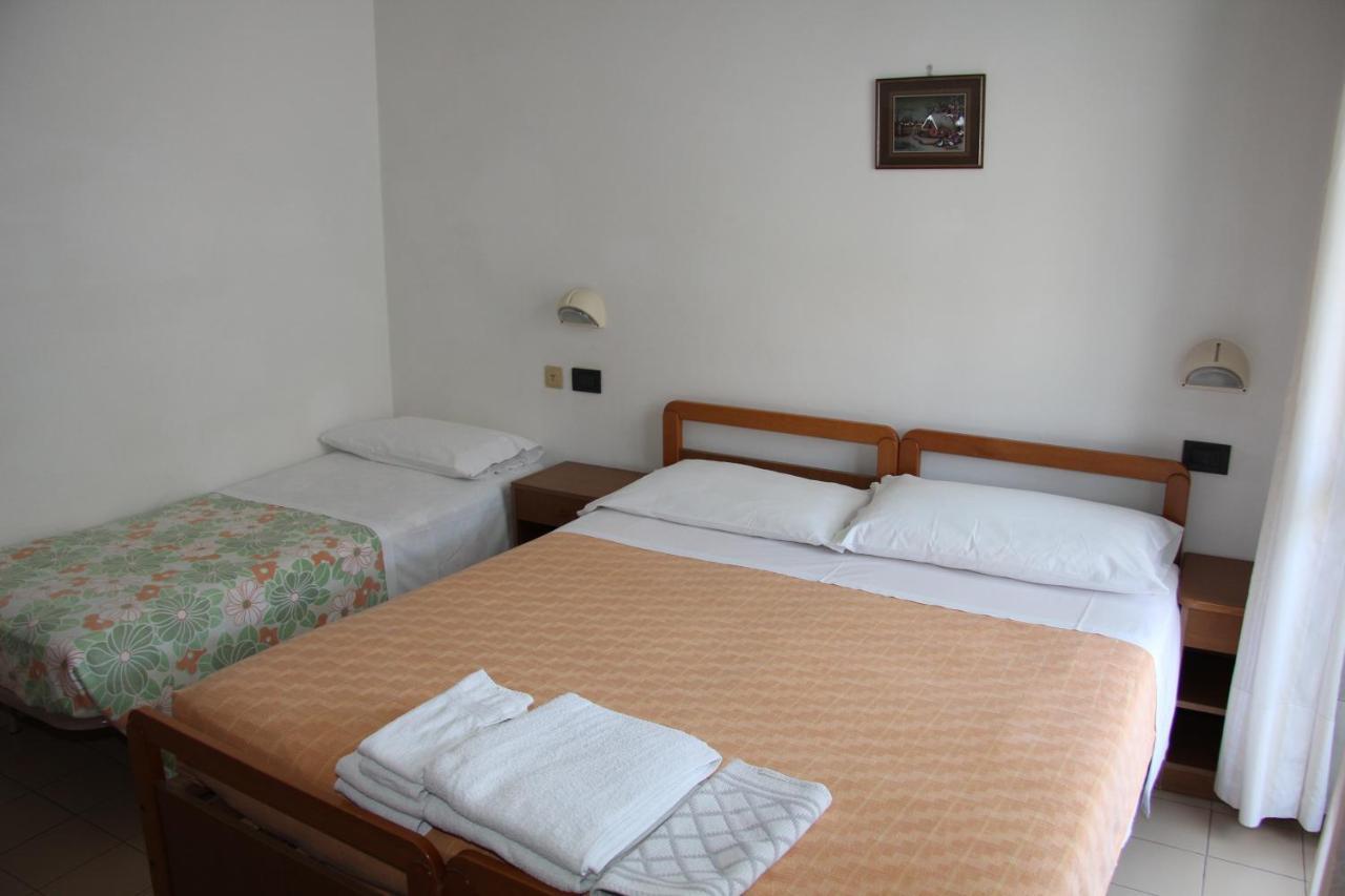 Hotel Vela Azzurra Rimini Room photo